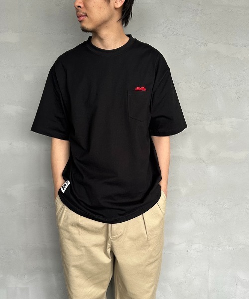POLeR（ポーラー）の「【FINEBOYS 9月号掲載】[POLeR/ポーラー] 別注 FURRY HART ワンポイントロゴ刺繍ポケットTシャツ（Tシャツ/カットソー・レディース・ブラック/ホワイト/グリーン・L/M）」の18枚目の写真