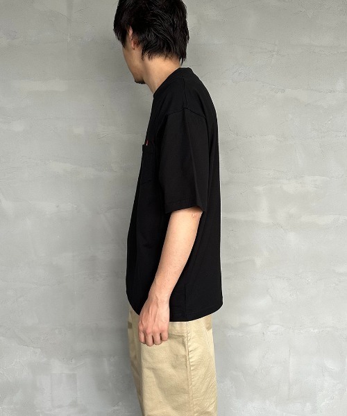 POLeR（ポーラー）の「【FINEBOYS 9月号掲載】[POLeR/ポーラー] 別注 FURRY HART ワンポイントロゴ刺繍ポケットTシャツ（Tシャツ/カットソー・レディース・ブラック/ホワイト/グリーン・L/M）」の15枚目の写真