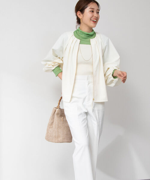 NOLLEY’S（ノーリーズ）の「タックブルゾン（ブルゾン・レディース・オフホワイト/ネイビー/ベージュ・38/36）」の6枚目の写真