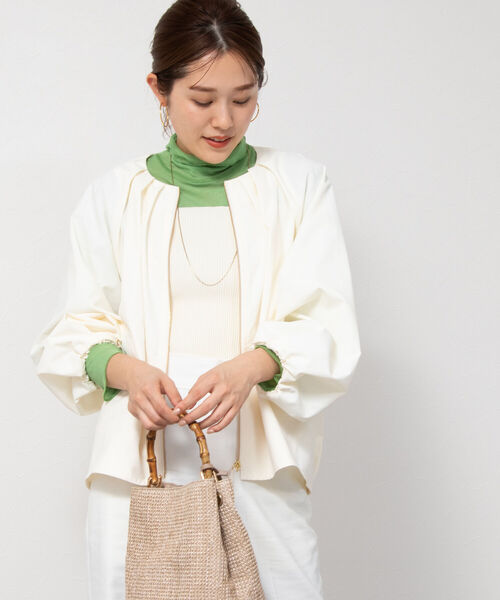 NOLLEY’S（ノーリーズ）の「タックブルゾン（ブルゾン・レディース・オフホワイト/ネイビー/ベージュ・38/36）」の7枚目の写真