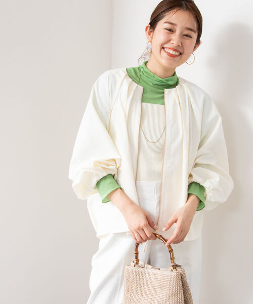 NOLLEY’S（ノーリーズ）の「タックブルゾン（ブルゾン・レディース・オフホワイト/ネイビー/ベージュ・38/36）」の8枚目の写真