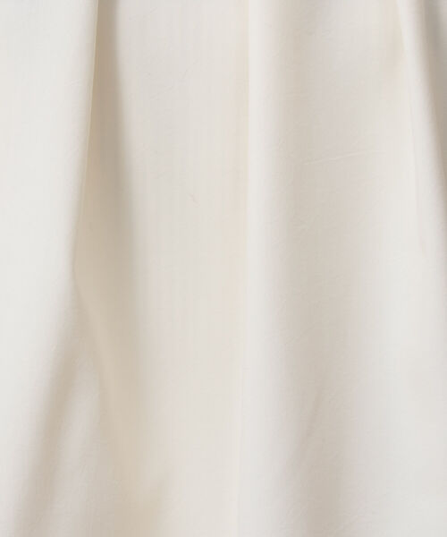 NOLLEY’S（ノーリーズ）の「タックブルゾン（ブルゾン・レディース・オフホワイト/ネイビー/ベージュ・38/36）」の9枚目の写真