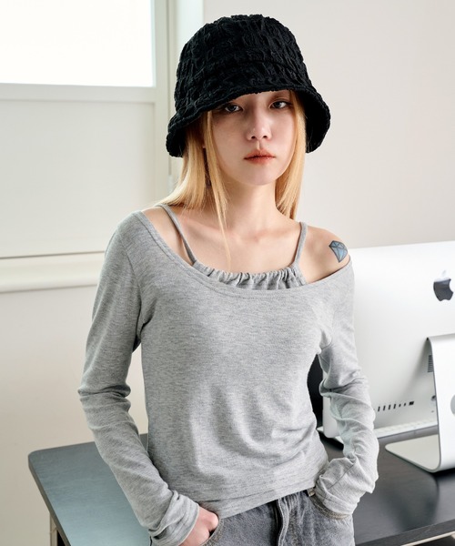 UNE MANSION（ユヌマンション）の「エンボス加工ジャガードバケットハット（ハット・レディース・ブラック/アイボリー・ONE SIZE）」の5枚目の写真