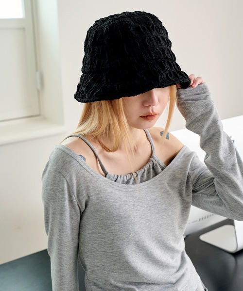 UNE MANSION（ユヌマンション）の「エンボス加工ジャガードバケットハット（ハット・レディース・ブラック/アイボリー・ONE SIZE）」の7枚目の写真