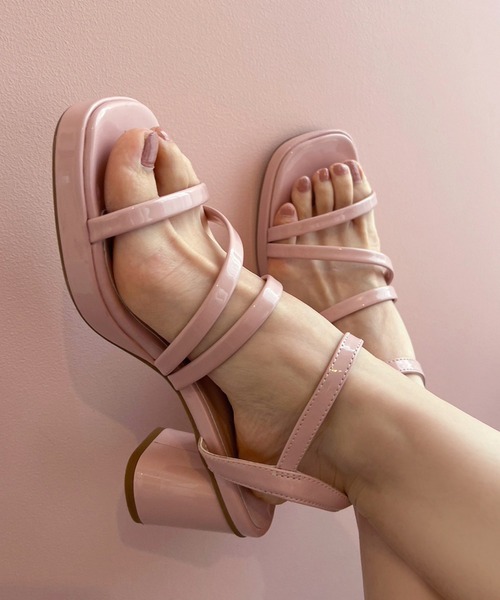 one after another NICE CLAUP(ワンアフターアナザーナイスクラップ)の「ストームストラップサンダル(サンダル・レディース・ブラック/アイボリー/ピンク・SMALL/MEDIUM/LARGE)」の17枚目の写真