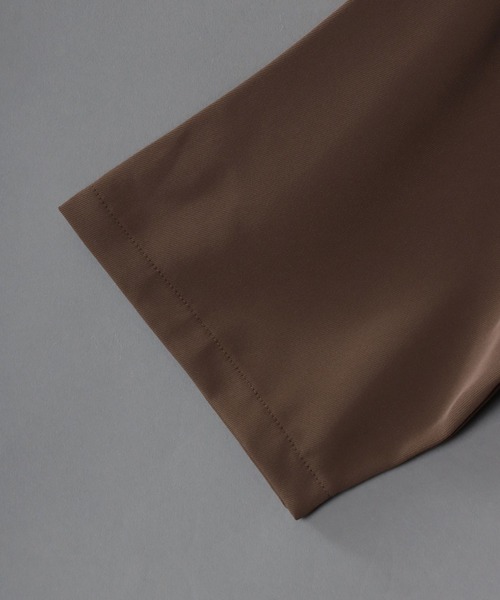 SITRY(シトリー)の「Polyester twill Fly front shirt/別注 ドレープ 比翼仕立て オーバーサイズ 半袖シャツ(シャツ/ブラウス・メンズ・グレイッシュベージュ/チャコールグレー/ブラック/オフホワイト・LL/L/M)」の6枚目の写真