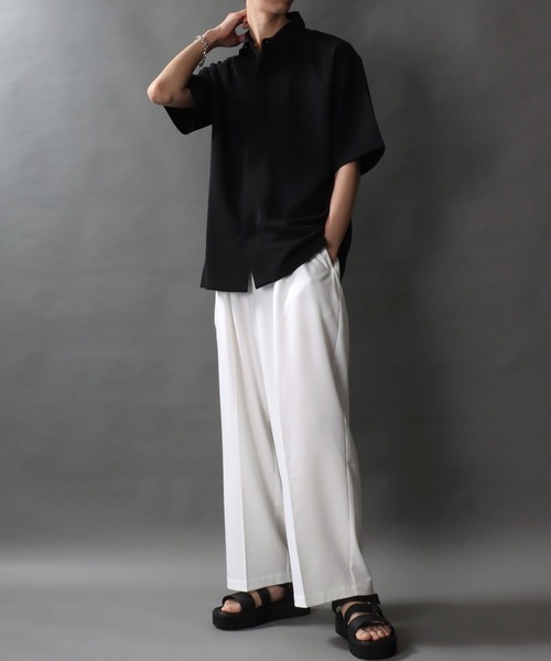 SITRY(シトリー)の「Polyester twill Fly front shirt/別注 ドレープ 比翼仕立て オーバーサイズ 半袖シャツ(シャツ/ブラウス・メンズ・グレイッシュベージュ/チャコールグレー/ブラック/オフホワイト・LL/L/M)」の13枚目の写真