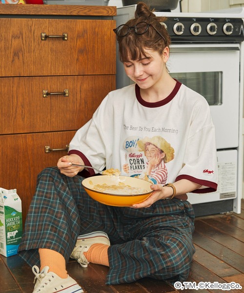 MONO-MART LADY'S(モノマートレディース)の「KELLOGG'S/ケロッグ 別注 ヴィンテージプリント半袖リンガーTシャツ(Tシャツ/カットソー・レディース・ワイン/ワイン系/スミクロ/ネイビー/ネイビー系1/ワイン系1/チャコールグレー・FREE)」の6枚目の写真