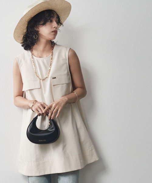 CHIC STYLE(シックスタイル)の「<大きいサイズ>綿100%アウトポケットノースリーブチュニックブラウス シックスタイル(シャツ/ブラウス・レディース・アイボリー/ブラック・L/LL/3L/4L/5L)」の2枚目の写真