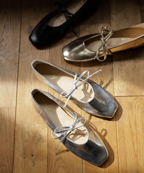 SESTO（セスト）の「スクアエトゥレースアップメリージェーンバレエシューズ（バレエシューズ・レディース・ブラック/シルバー/ゴールド/アイボリー/ブラック系その他/シルバー系その他・22.5cm/23.0cm/23.5cm/24.0cm/24.5cm/25.0cm）」の5枚目の写真
