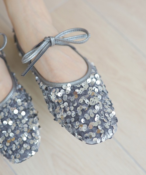 SESTO（セスト）の「スクアエトゥレースアップメリージェーンバレエシューズ（バレエシューズ・レディース・ブラック/シルバー/ゴールド/アイボリー/ブラック系その他/シルバー系その他・22.5cm/23.0cm/23.5cm/24.0cm/24.5cm/25.0cm）」の14枚目の写真