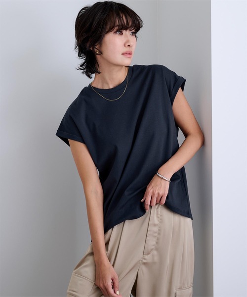 UR'S(ユアーズ)の「汗染み防止ダブルカフスTシャツ(Tシャツ/カットソー・レディース・ホワイト/ブラック/ロイヤルブルー/チャコール/ブルーグレー/ネイビー/ライトピンク/ブラウン・S/M/L)」の6枚目の写真