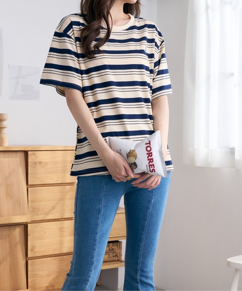 Ada.(エイダ)の「ルーズベアーボーダーTシャツ(Tシャツ/カットソー・レディース・ベージュ/ブラック・FREE)」の5枚目の写真