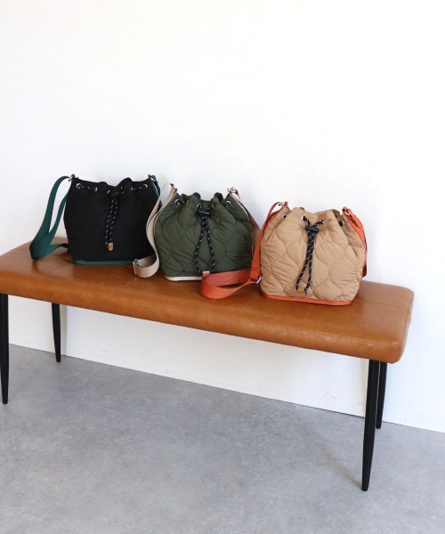 COLDE （コルデ）の「ナイロンキルティング巾着ショルダーバッグ（ショルダーバッグ・レディース・ブラック/カーキ/ベージュ・FREE）」の17枚目の写真