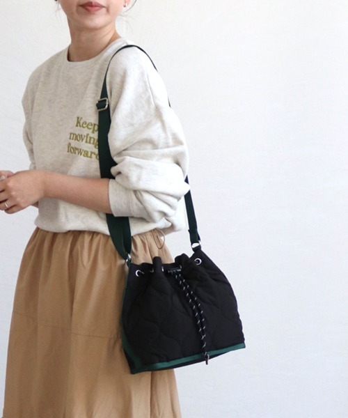 COLDE （コルデ）の「ナイロンキルティング巾着ショルダーバッグ（ショルダーバッグ・レディース・ブラック/カーキ/ベージュ・FREE）」の10枚目の写真
