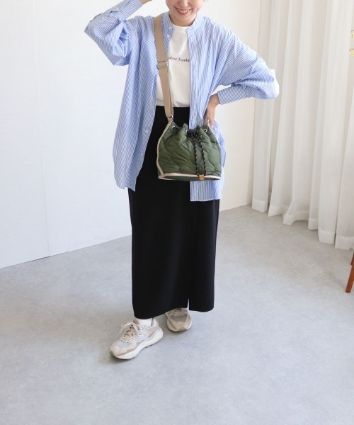 COLDE （コルデ）の「ナイロンキルティング巾着ショルダーバッグ（ショルダーバッグ・レディース・ブラック/カーキ/ベージュ・FREE）」の6枚目の写真