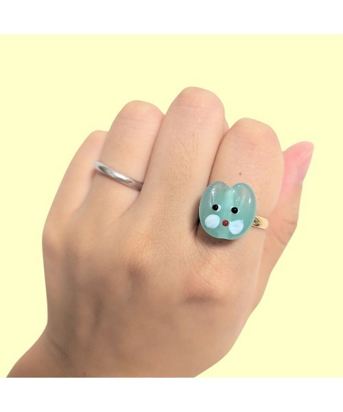 tone(トーン)の「【hazeleyes】おとぼけ顔の猫ちゃんリング(Bonbonami ボンボンアミ)(MA)(リング・レディース・ホワイト/グリーン/ブラック・FREE)」の8枚目の写真