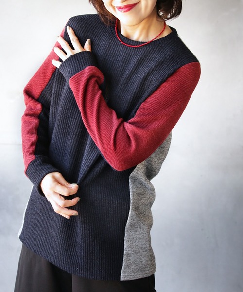 OTONA(オトナ)の「バイカラーニットトップス(ニット/セーター・レディース・ネイビー・FREE)」の10枚目の写真