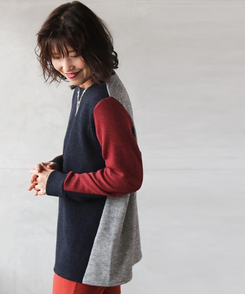 OTONA(オトナ)の「バイカラーニットトップス(ニット/セーター・レディース・ネイビー・FREE)」の11枚目の写真