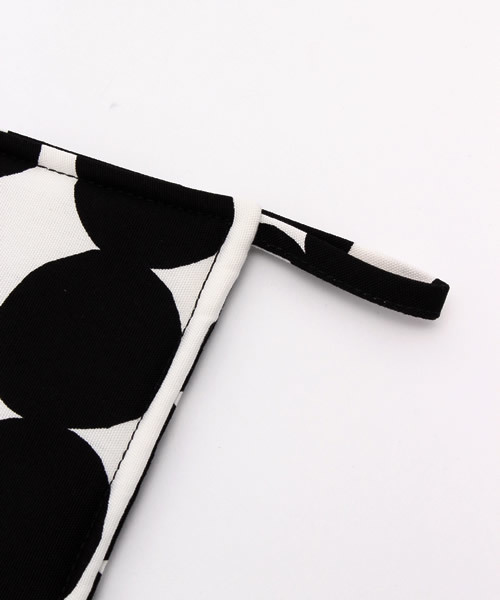 marimekko（マリメッコ）の「Rasymatto / POT HOLDER（キッチンツール・レディース・ブラック・FREE）」の4枚目の写真