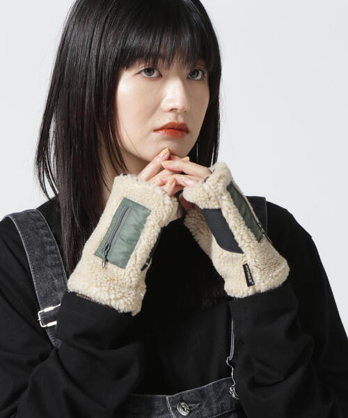 AVIREX（アヴィレックス）の「Ｌ－ボアデミグラブⅡ（手袋・レディース・チャコールグレー/タン・F）」の8枚目の写真