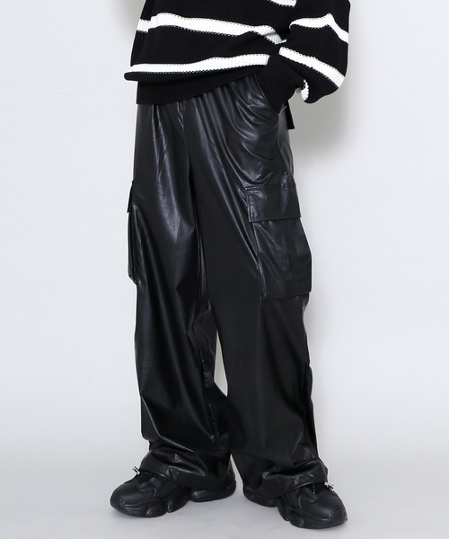 Figments(フィグメンツ)の「合皮カーゴパンツ(その他パンツ・レディース・ブラック・FREE)」の3枚目の写真