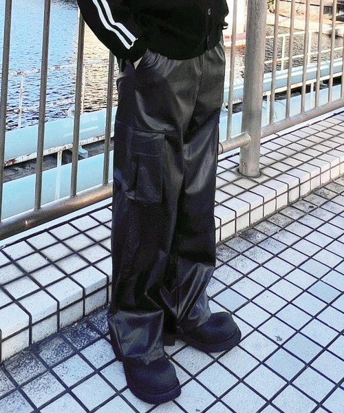 Figments(フィグメンツ)の「合皮カーゴパンツ(その他パンツ・レディース・ブラック・FREE)」の16枚目の写真