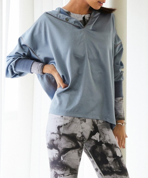 NERGY（ナージー）の「【Rico Ikeda×NERGY】サイドギャザーブルゾン（モッズコート・レディース・シルバー/イエロー・FREE）」の2枚目の写真