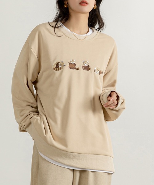 DAY CLOSET（デイ クローゼット）の「レディース 長袖レッサーパンダオーバーサイズリブスウェット（スウェット・レディース・ベージュ/ブラウン/ブラック・FREE）」の3枚目の写真