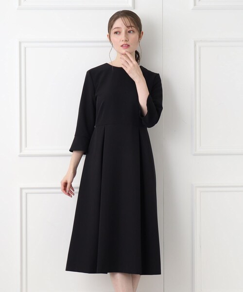 index（インデックス）の「◆≪通勤・セレモニー対応≫ フレアースリーブミニマルワンピース【洗濯機洗い可】（ワンピース・レディース・ブラック/ライトベージュ/ネイビー・42/40/38/36）」の6枚目の写真