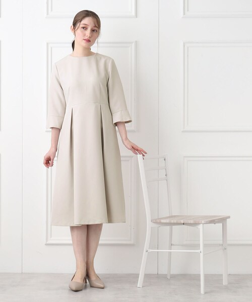 index（インデックス）の「◆≪通勤・セレモニー対応≫ フレアースリーブミニマルワンピース【洗濯機洗い可】（ワンピース・レディース・ブラック/ライトベージュ/ネイビー・42/40/38/36）」の7枚目の写真