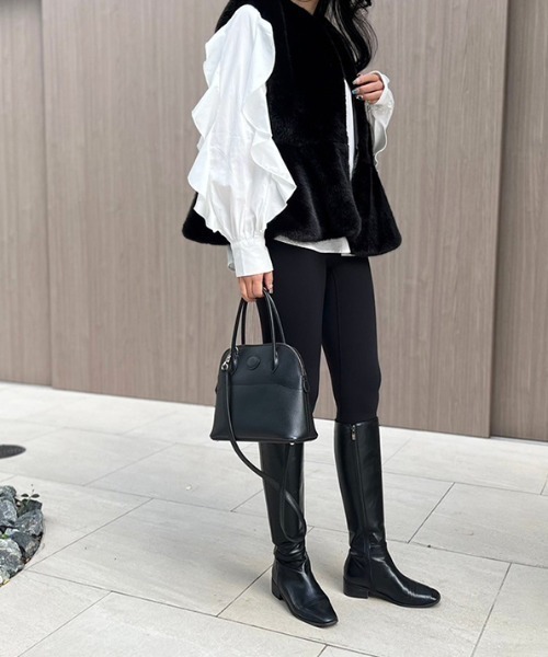 MODE ROBE（モードローブ）の「ペプラムファーベスト（ベスト・レディース・アイボリー/ブラック・FREE）」の6枚目の写真