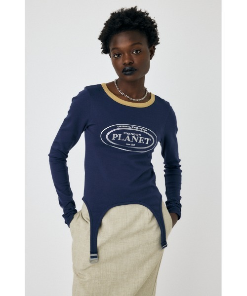 MOUSSY(マウジー)の「GARTER DETAIL PRINT LS Tシャツ(Tシャツ/カットソー・レディース・ネイビー/グリーン/ホワイト・FREE)」の3枚目の写真