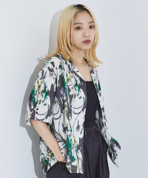 NOMINE（ノミネ）の「【セットアップ着用可】ペインティング開襟シャツ（シャツ/ブラウス・レディース・アイボリー/ピンク/マスタード・フリー）」の2枚目の写真