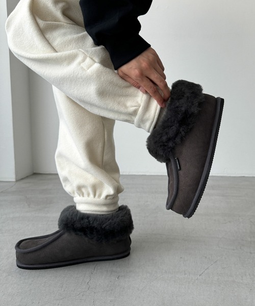 CANAL JEAN（キャナルジーン）の「SHEPHERD　Lenaムートンブーツ（ブーツ・レディース・ストーン/チャコールグレー/キャメル・39/38/37）」の9枚目の写真