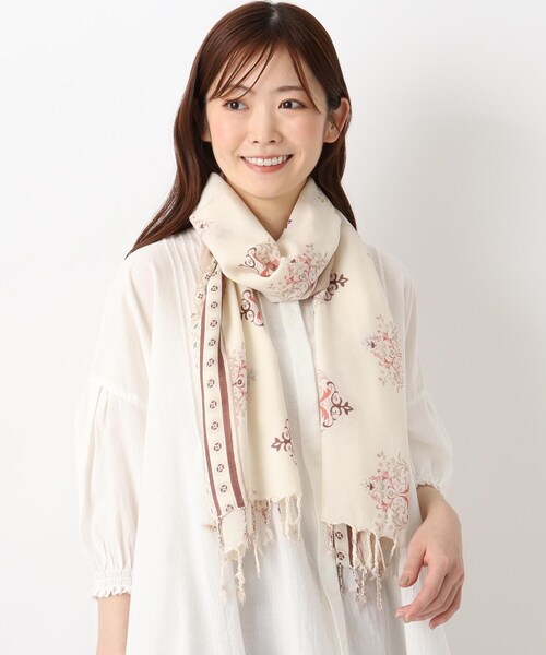 one'sterrace(ワンズテラス)の「◆【ひんやり】3WAYストール シナモンタイル(ストール/ショール・レディース・ネイビー系5/ベージュ系8・99)」の7枚目の写真