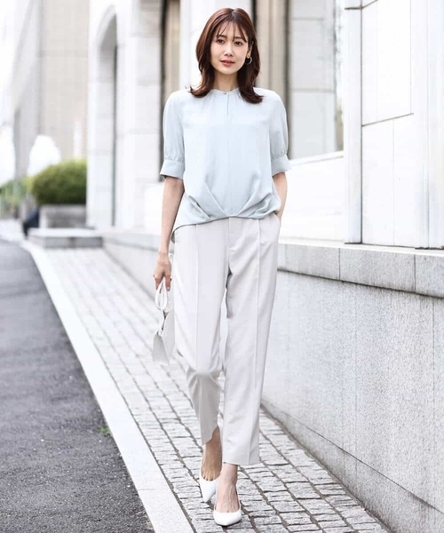 OFUON le MK（オフオンルエムケー）の「[名品シリーズ]ストレッチテーパードパンツ/洗える/WEB限定サイズ（スラックス・レディース・ブルー/ベージュ/ネイビー・40/38/42/36）」の12枚目の写真