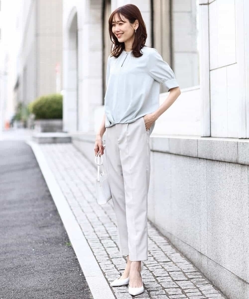 OFUON le MK（オフオンルエムケー）の「[名品シリーズ]ストレッチテーパードパンツ/洗える/WEB限定サイズ（スラックス・レディース・ブルー/ベージュ/ネイビー・40/38/42/36）」の14枚目の写真