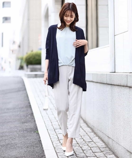 OFUON le MK（オフオンルエムケー）の「[名品シリーズ]ストレッチテーパードパンツ/洗える/WEB限定サイズ（スラックス・レディース・ブルー/ベージュ/ネイビー・40/38/42/36）」の17枚目の写真