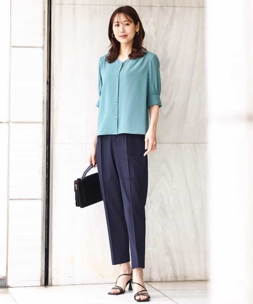 OFUON le MK（オフオンルエムケー）の「[名品シリーズ]ストレッチテーパードパンツ/洗える/WEB限定サイズ（スラックス・レディース・ブルー/ベージュ/ネイビー・40/38/42/36）」の18枚目の写真