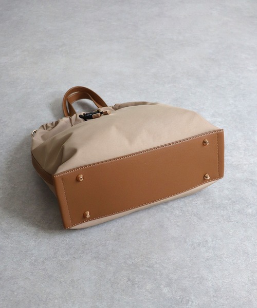 MIAN （ミアン）の「CLEMATIS / A4 2wayトートバッグ（トートバッグ・レディース・グレイッシュベージュ/ブラック/ホワイト・FREE）」の14枚目の写真