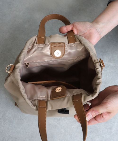 MIAN （ミアン）の「CLEMATIS / A4 2wayトートバッグ（トートバッグ・レディース・グレイッシュベージュ/ブラック/ホワイト・FREE）」の13枚目の写真