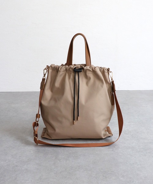 MIAN （ミアン）の「CLEMATIS / A4 2wayトートバッグ（トートバッグ・レディース・グレイッシュベージュ/ブラック/ホワイト・FREE）」の16枚目の写真