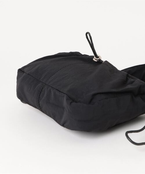 florist(フローリスト)の「韓国ファッションリボンギャザーハンドルドロストスクエアショルダーバッグ(ショルダーバッグ・レディース・オフホワイト/グレー/ブラック・FREE)」の5枚目の写真