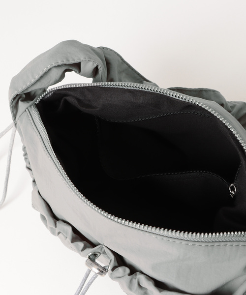 florist(フローリスト)の「韓国ファッションリボンギャザーハンドルドロストスクエアショルダーバッグ(ショルダーバッグ・レディース・オフホワイト/グレー/ブラック・FREE)」の7枚目の写真