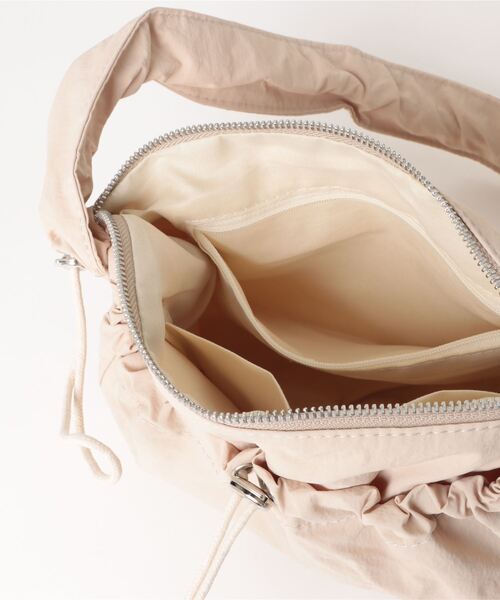 florist(フローリスト)の「韓国ファッションリボンギャザーハンドルドロストスクエアショルダーバッグ(ショルダーバッグ・レディース・オフホワイト/グレー/ブラック・FREE)」の8枚目の写真