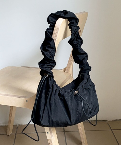 florist(フローリスト)の「韓国ファッションリボンギャザーハンドルドロストスクエアショルダーバッグ(ショルダーバッグ・レディース・オフホワイト/グレー/ブラック・FREE)」の2枚目の写真