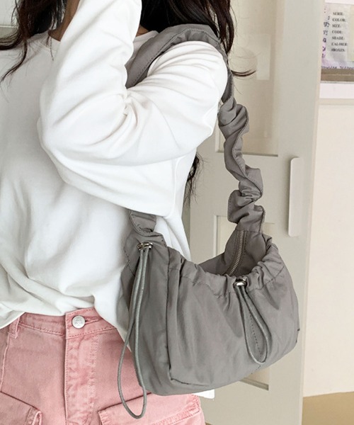 florist(フローリスト)の「韓国ファッションリボンギャザーハンドルドロストスクエアショルダーバッグ(ショルダーバッグ・レディース・オフホワイト/グレー/ブラック・FREE)」の13枚目の写真