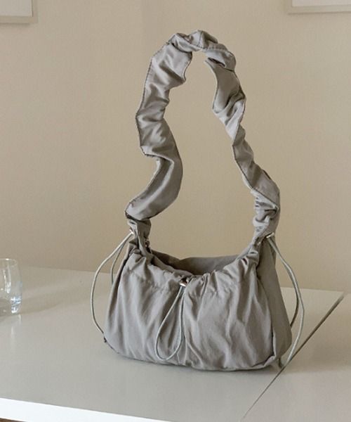 florist(フローリスト)の「韓国ファッションリボンギャザーハンドルドロストスクエアショルダーバッグ(ショルダーバッグ・レディース・オフホワイト/グレー/ブラック・FREE)」の17枚目の写真