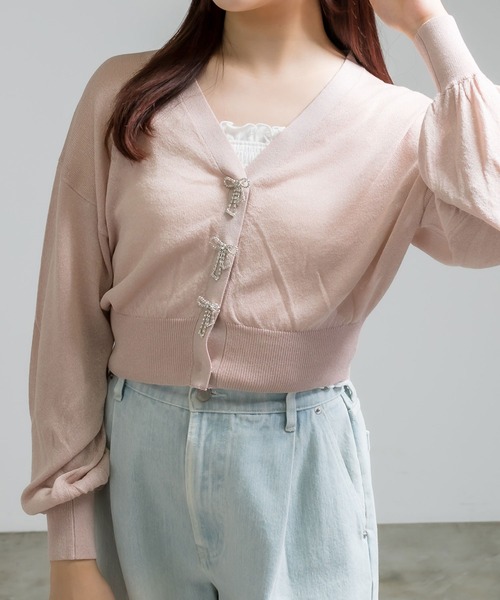 OLIVE des OLIVE(オリーブデオリーブ)の「リボンビジューキラキラシアカーデ 1041050330(カーディガン/ボレロ・レディース・ピンク/オフホワイト/サックスブルー/ブラック・FREE)」の4枚目の写真